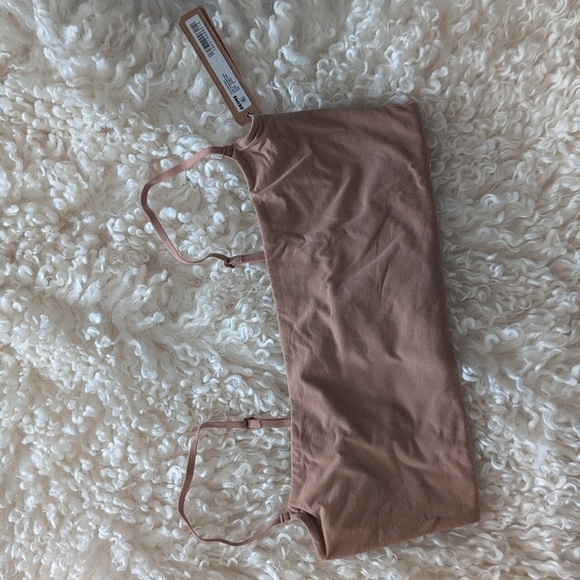 SKIMS Fits Everybody Cami Thong Bodysuit - Picture 3 of 6